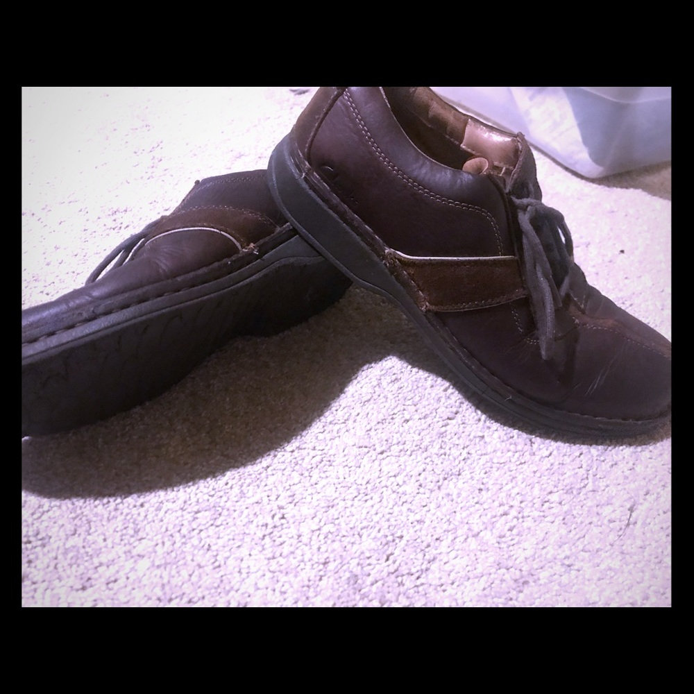Clark’s casual leather lace up shoes